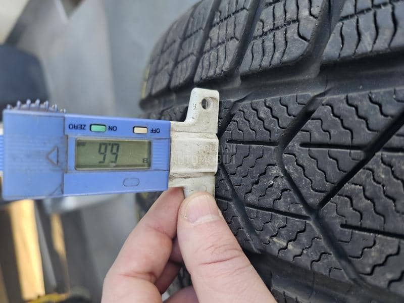 Pirelli 255/40 R18 Zimska