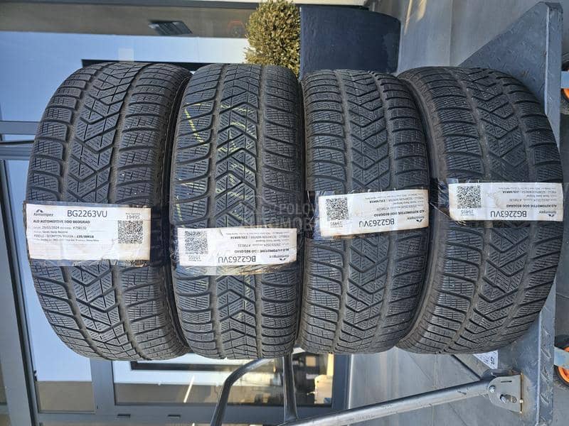 Pirelli 235/60 R18 Zimska