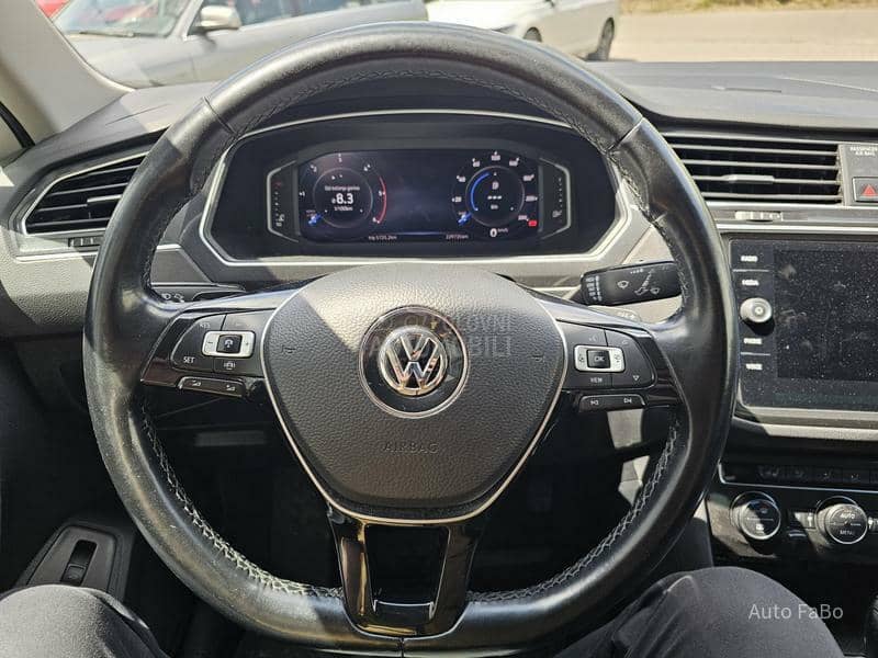Volkswagen Tiguan R LINE