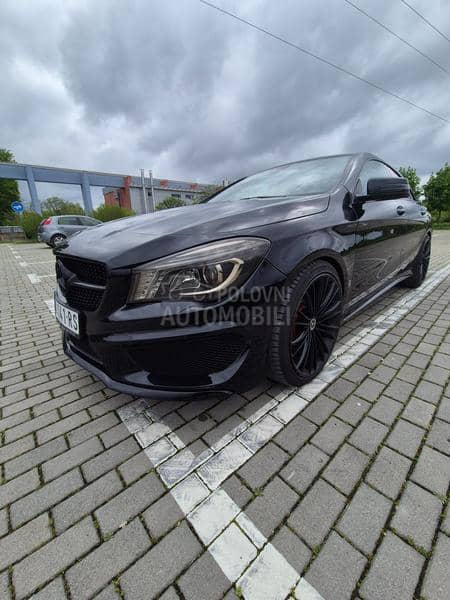 Mercedes Benz CLA 250 AMG