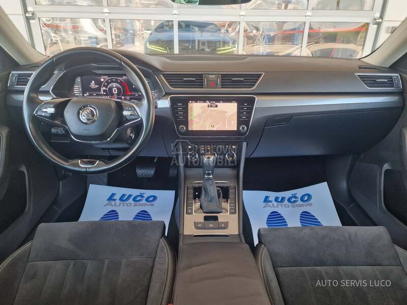 Škoda Superb 2.0 TDI DSG R kamera