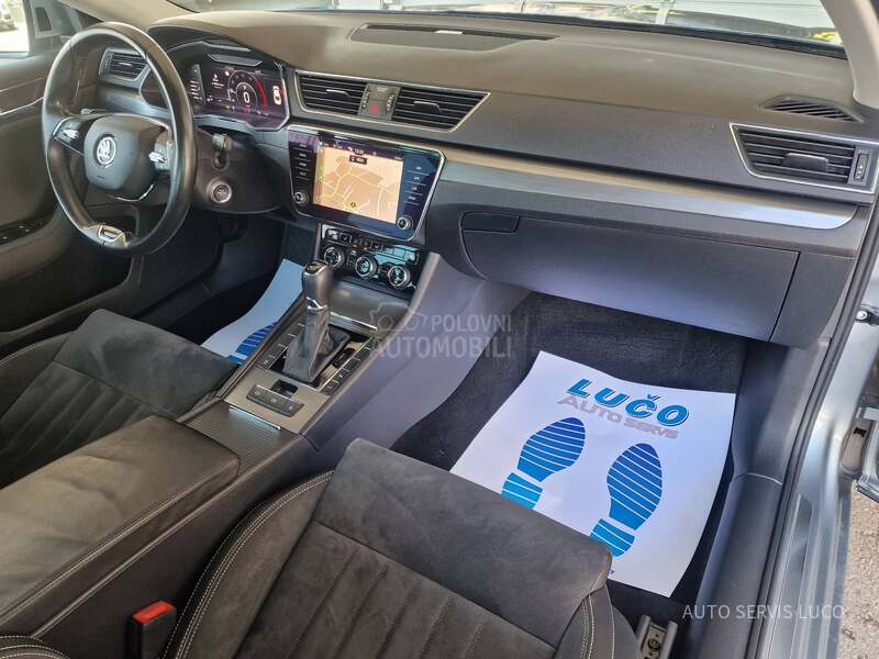 Škoda Superb 2.0 TDI DSG R kamera
