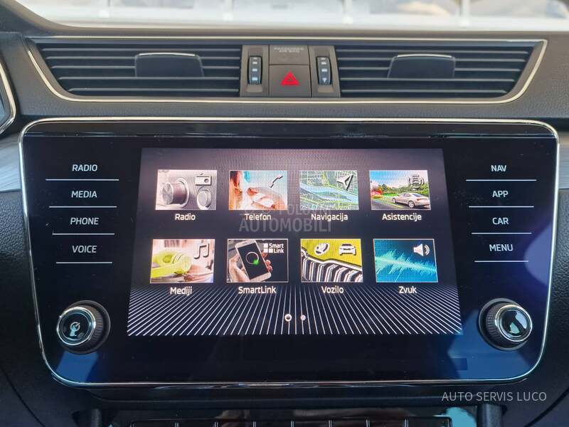 Škoda Superb 2.0 TDI DSG R kamera