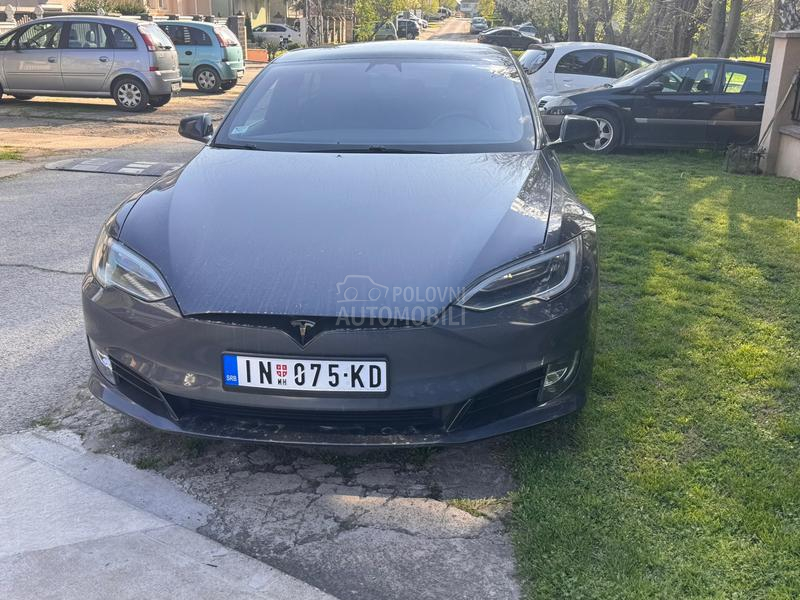 Tesla Model S 75D AWD