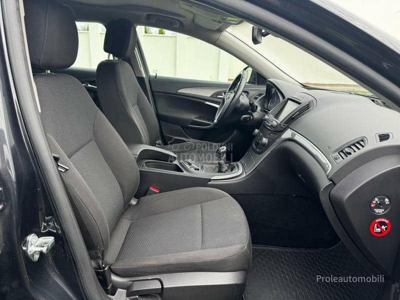 Opel Insignia P E R F E K T N A