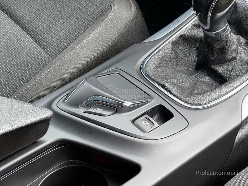 Opel Insignia P E R F E K T N A