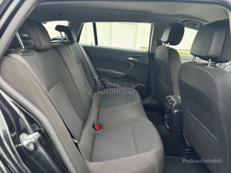 Opel Insignia P E R F E K T N A