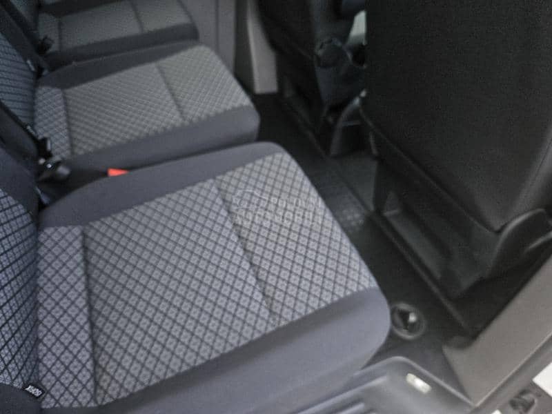 Volkswagen Transporter T6 2.0 tdi caravelle 4x4