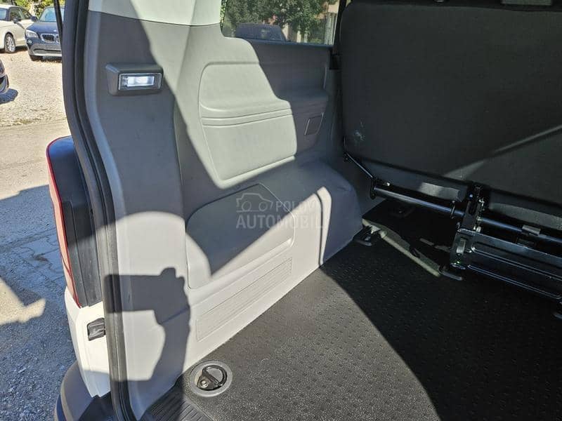 Volkswagen Transporter T6 2.0 tdi caravelle 4x4