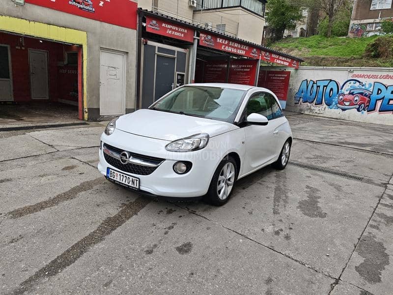 Opel Adam 