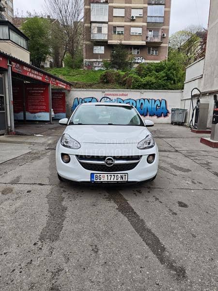 Opel Adam 