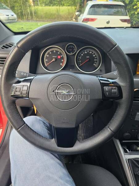 Opel Astra H 