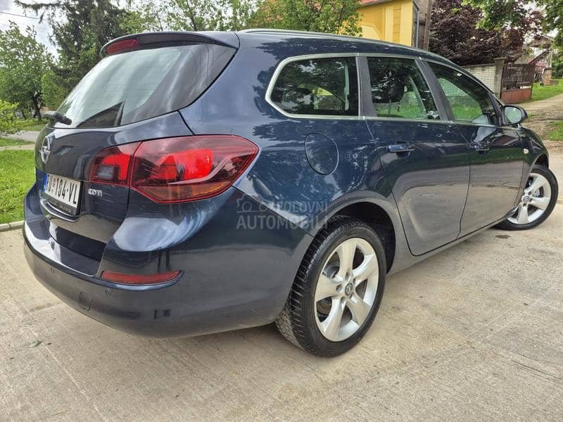 Opel Astra J 2.0 CDTI A.U.T.O.M.