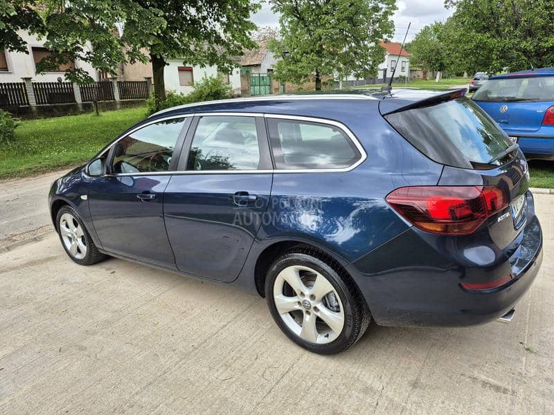Opel Astra J 2.0 CDTI A.U.T.O.M.