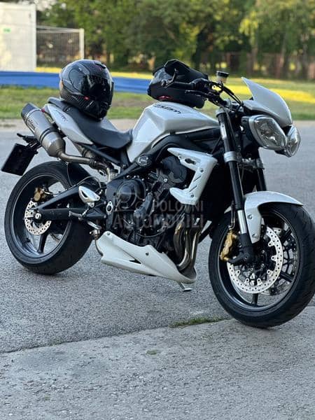 Triumph Street triple 675 R