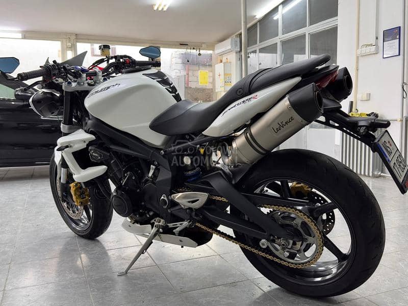 Triumph Street triple 675 R