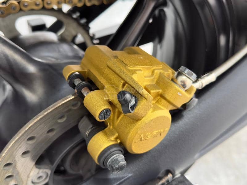 Triumph Street triple 675 R