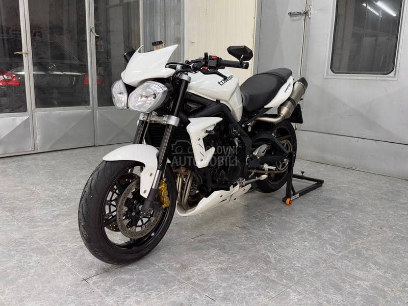 Triumph Street triple 675 R