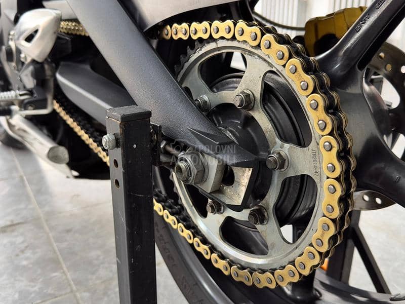 Triumph Street triple 675 R