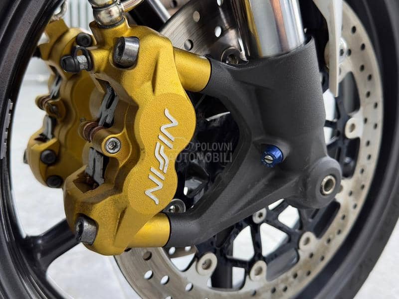 Triumph Street triple 675 R