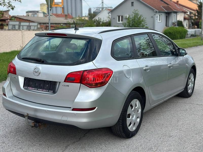 Opel Astra J 1.7 cdti