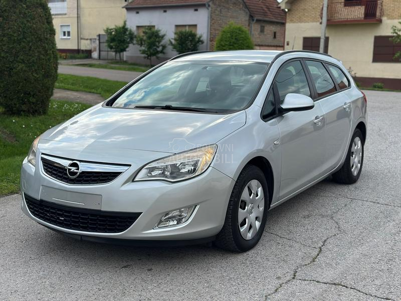 Opel Astra J 1.7 cdti