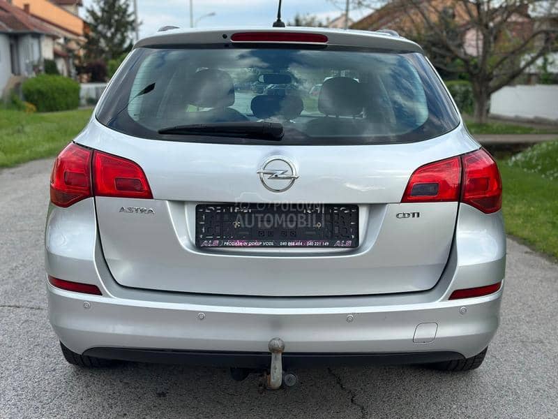 Opel Astra J 1.7 cdti