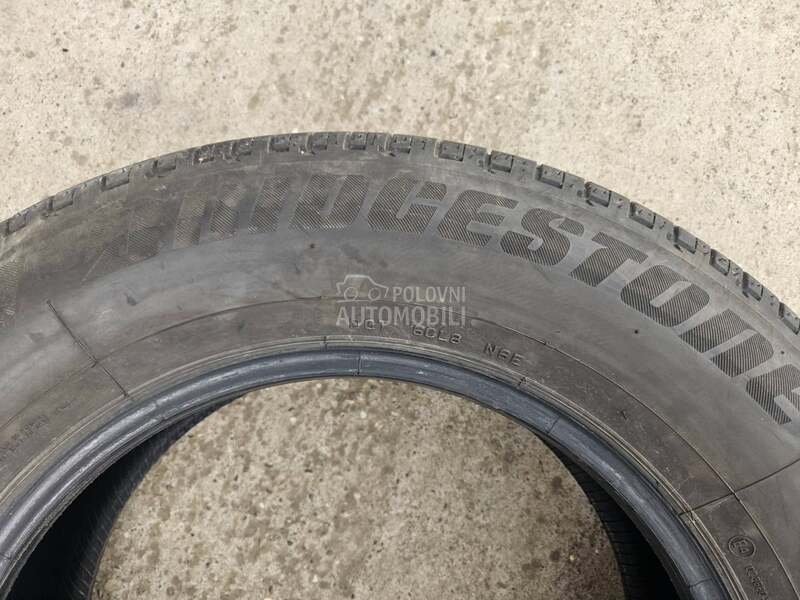 Bridgestone 235/65 R17 Letnja