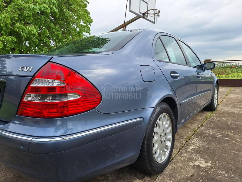 Mercedes Benz E 220 