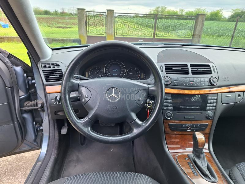 Mercedes Benz E 220 