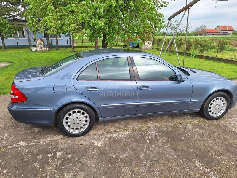 Mercedes Benz E 220 