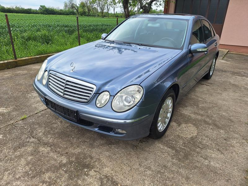 Mercedes Benz E 220 