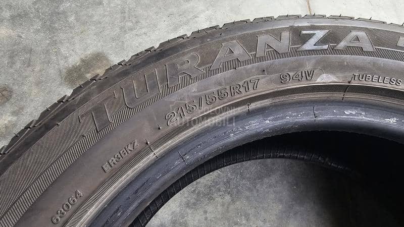 Bridgestone 215/55 R17 Letnja