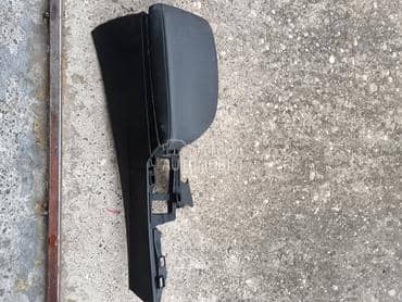 naslon za ruku F20 za BMW Serija 1, 120 od 2014. do 2020. god.