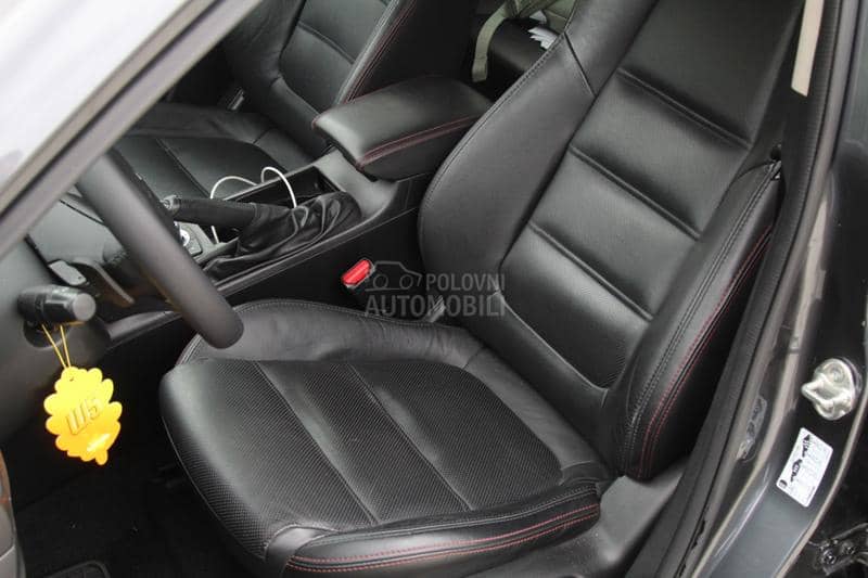 Mazda 6 2.2 AT REVOLUTION