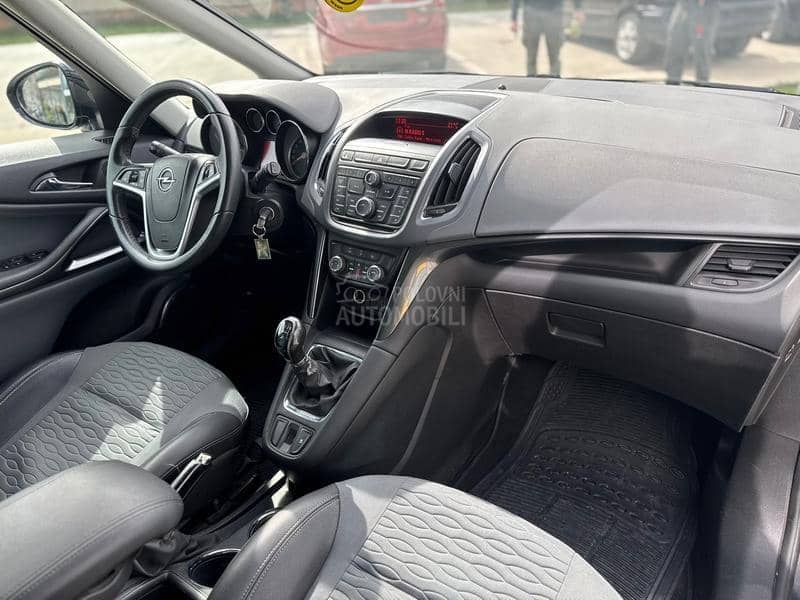 Opel Zafira 1.6 METAN ZA MOTOR