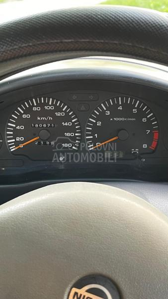 Nissan Serena 2.0 SLX