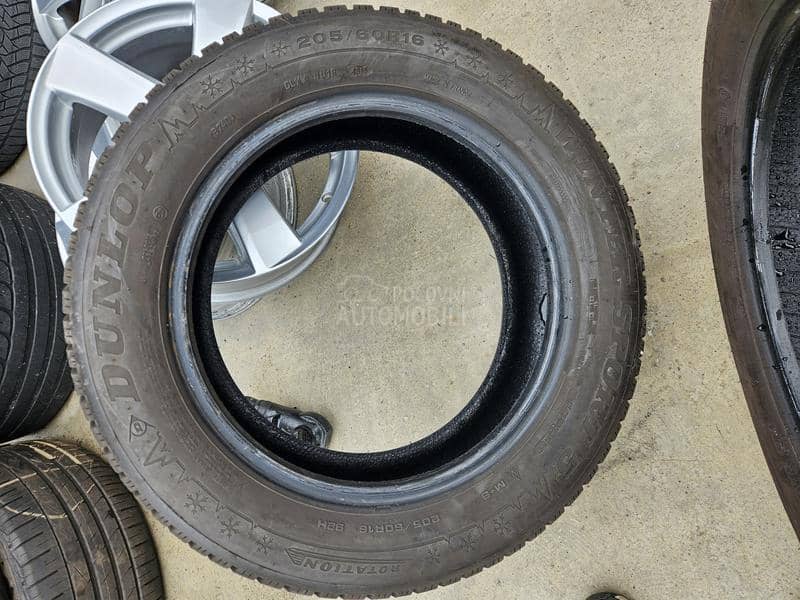 Dunlop 205/55 R16 Zimska