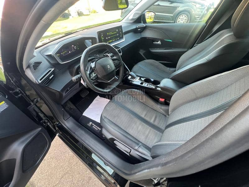 Peugeot 208 1.2Turbo