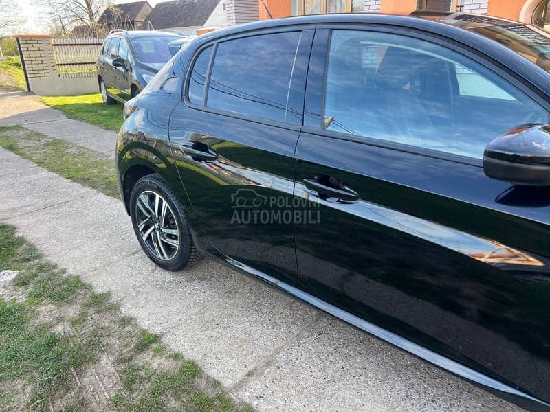 Peugeot 208 1.2Turbo
