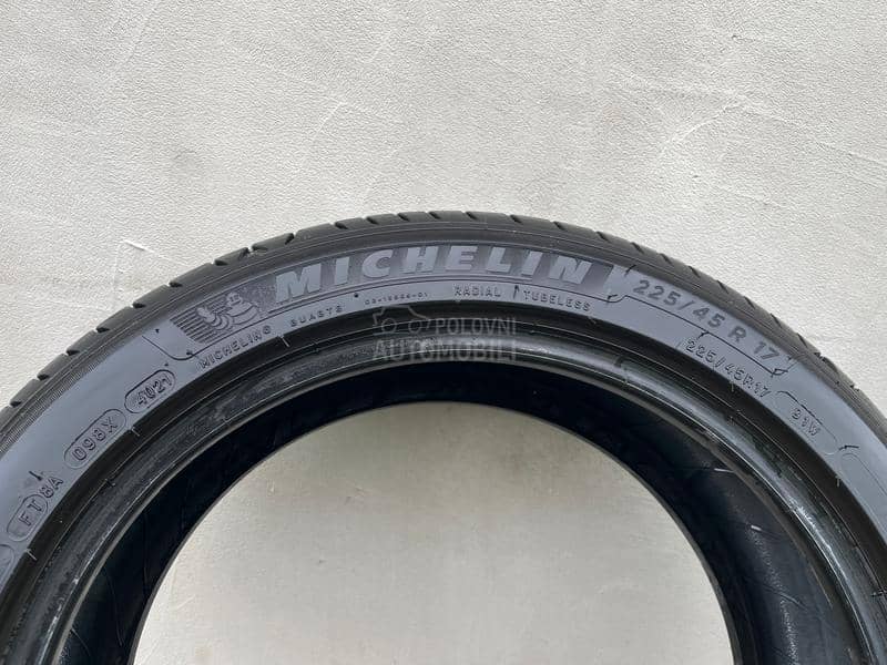 Michelin 225/45 R17 Letnja