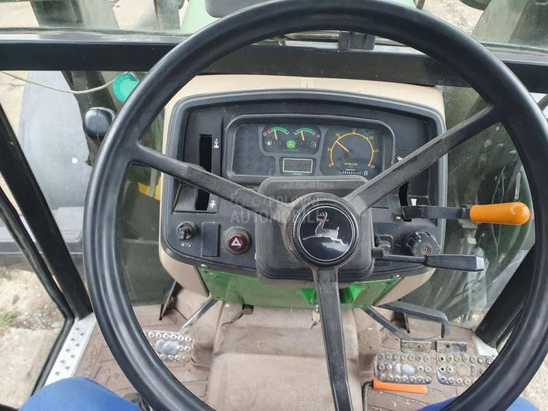 John Deere 5510
