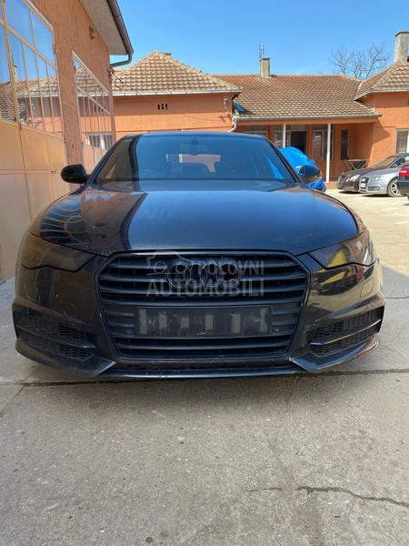 Audi A6 -  kompletan auto u delovima