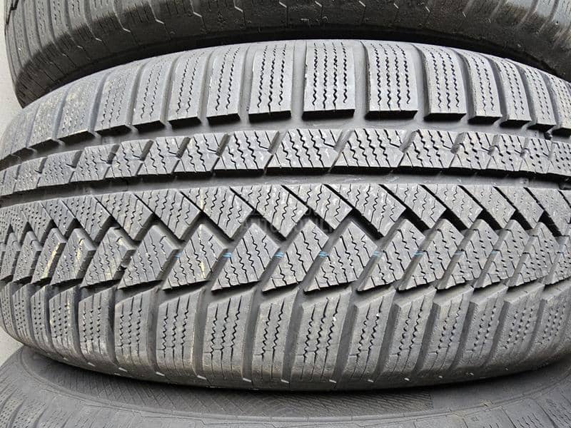 Continental 235/60 R18 Zimska