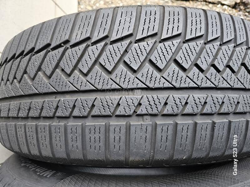 Continental 235/60 R18 Zimska