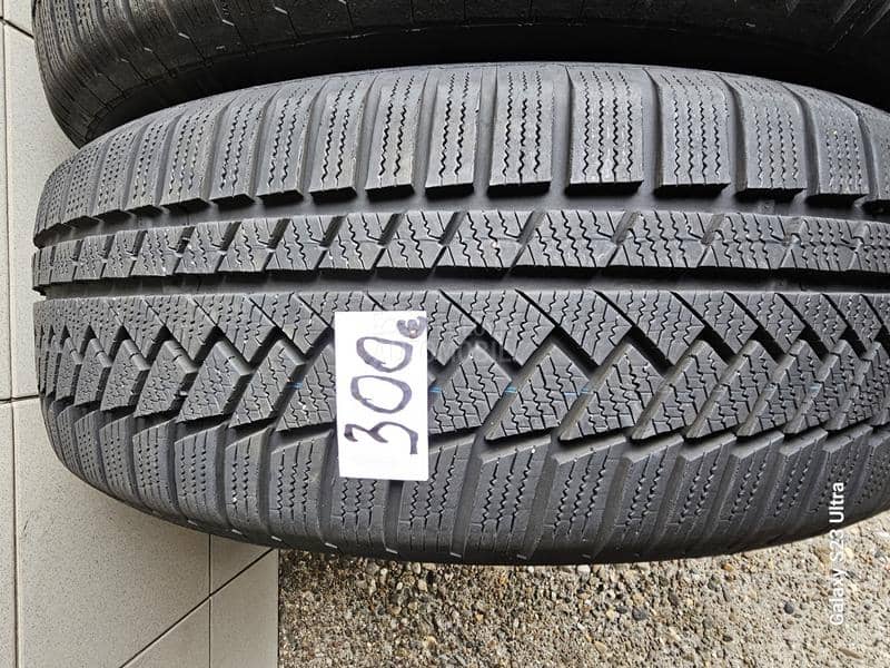 Continental 235/60 R18 Zimska