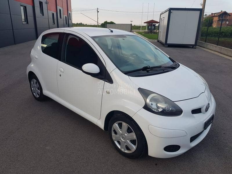 Toyota Aygo Linea Terra  1.0