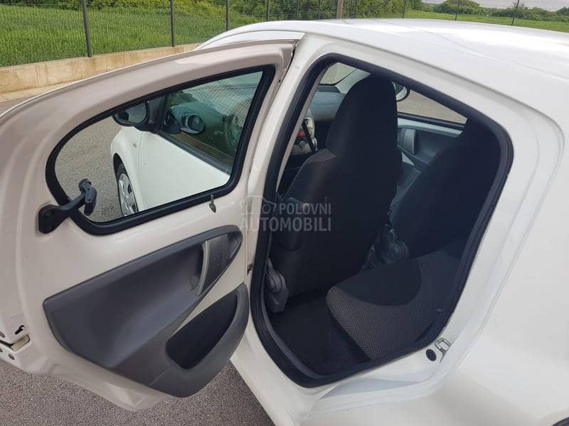 Toyota Aygo Linea Terra  1.0