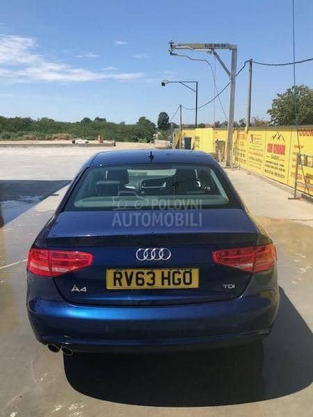 Audi A4 2012. god. -  kompletan auto u delovima