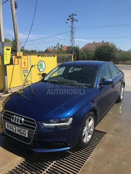 Audi A4 2012. god. -  kompletan auto u delovima